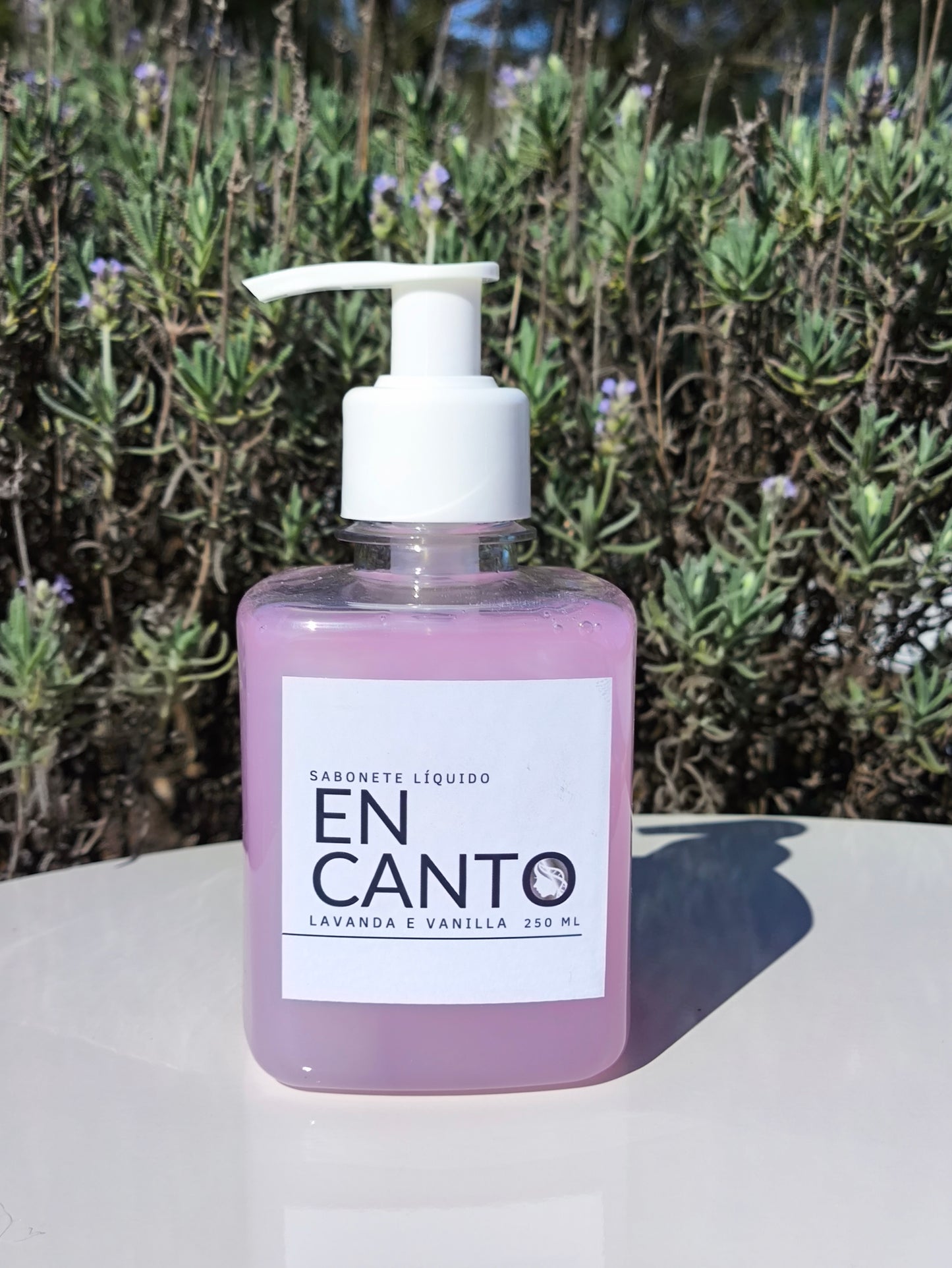 Sabonete líquido Encanto - aroma Lavanda e Vanilla