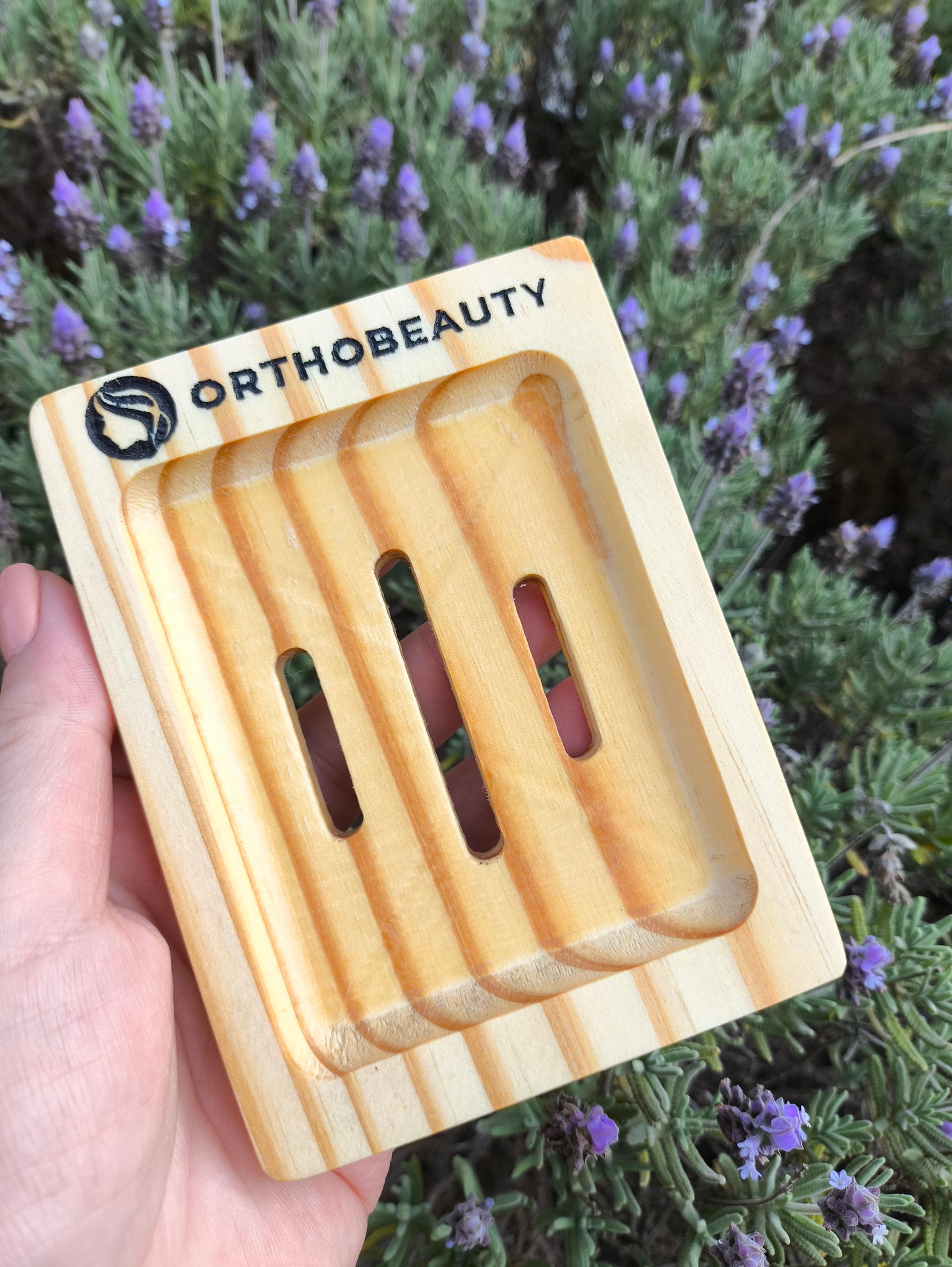 Saboneteira em madeira